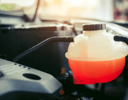 ¿Sabes cómo cambiar el líquido refrigerante?